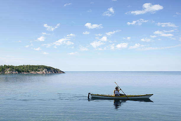 xl navegación en kayak - canoeing canoe minnesota lake fotografías e imágenes de stock