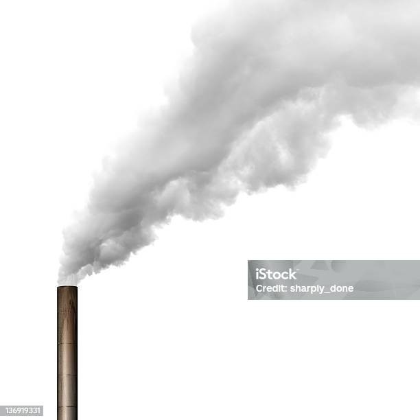 Xl Poluição Do Ar - Fotografias de stock e mais imagens de Fundo Branco - Fundo Branco, Fumo, Chaminé - Estrutura Feita pelo Homem