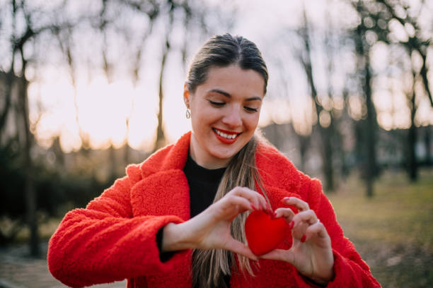 istock I give you my heart 1369199728