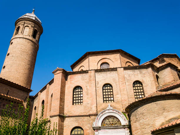 vista cênica da basílica de são vitale, ravenna, itália - san vitale basilica - fotografias e filmes do acervo