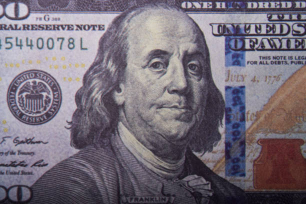 istock $ 100 banknotes, money, make 100 coins on Franklin 1369225898