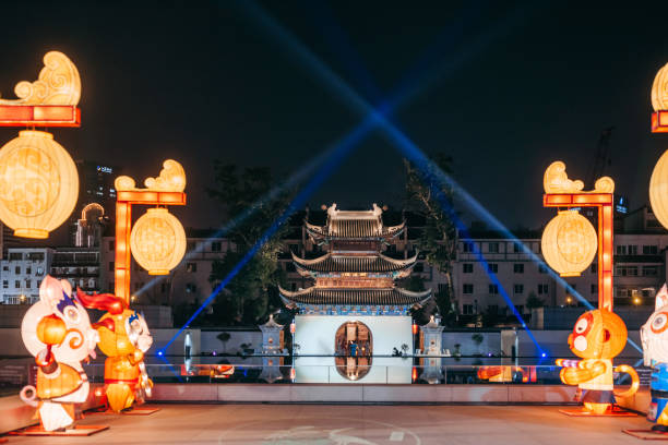 I took these images in the old city of Nanjing, including traditional ancient Chinese architecture, temples, canals, pavilions and more. The shooting time was at night