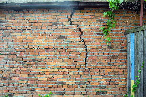 istock red brick wall texture grunge background with vignetted corners 1369300024