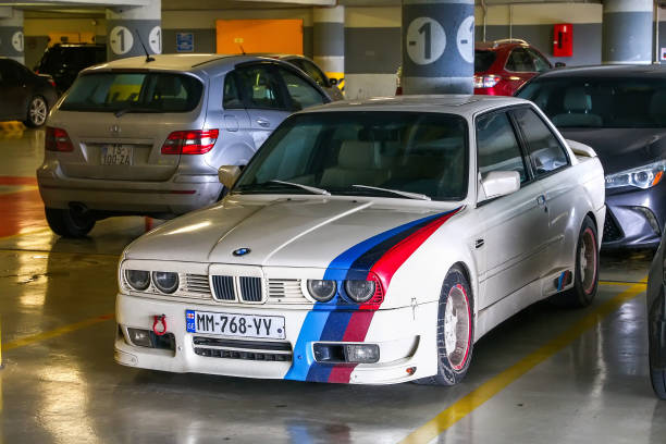 bmw 3 시리즈 - underground parking lot photography day 뉴스 사진 이미지