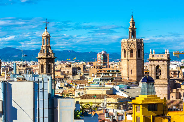 istock Valencia city on a wonderful day 1369371500