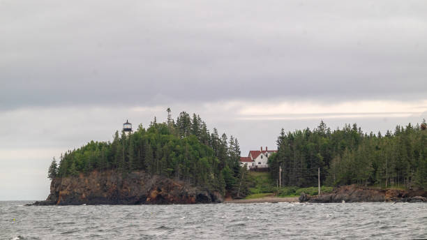 сова's руководитель маяк - owls head lighthouse стоковые фото и изображения