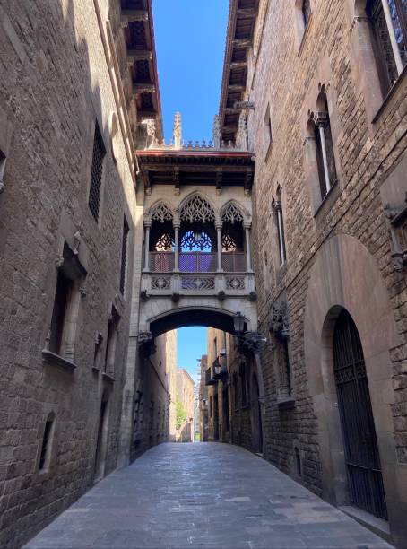 istock Pont del Bisbe Barcelona 1369405569