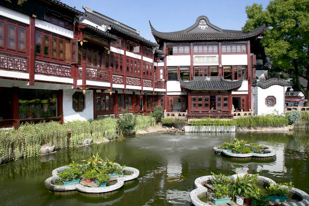 istock You garden Shanghai 1369448328