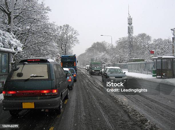 Foto de Neve Caos Londres e mais fotos de stock de Bosque - Floresta - Bosque - Floresta, Caos, Furgão