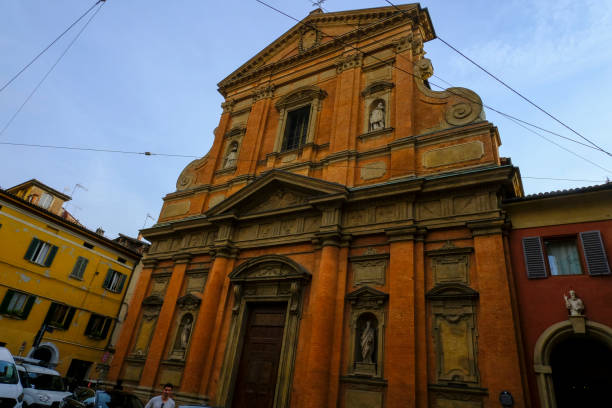 собор, церковь parrocchia di san paolo maggiore поперек голубого неба. - stained glass jesus christ glass church стоковые фото и изображения