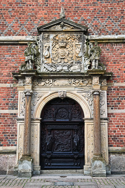 istock Carved door  in Frederiksborg castle . 136952765