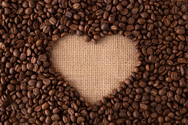 コーヒーハートフレーム - barista coffee coffee crop heart shape ストックフォトと画像