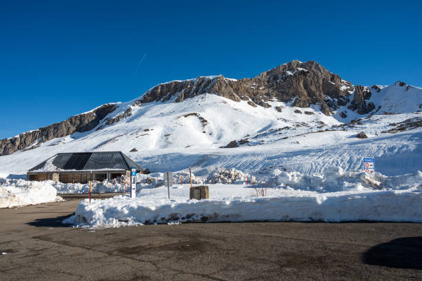 istock view of the Spanish border in the mountains 1369715439