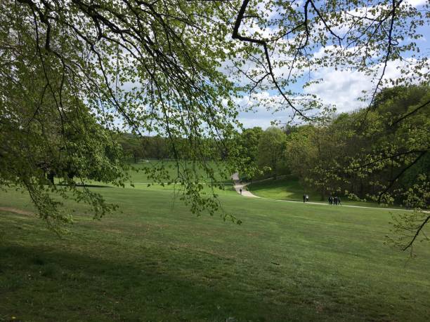 istock Leeds Gardens and parks 1369739238