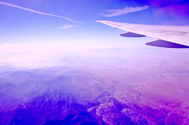 vista aérea del gran cañón desde el avión. - canyon heaven sunbeam arizona fotografías e imágenes de stock