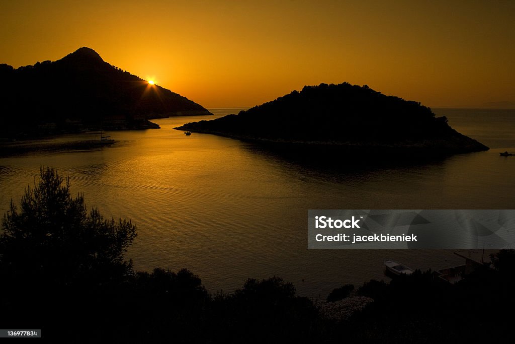 Zachód słońca na Lastovo island - Zbiór zdjęć royalty-free (Bez ludzi)