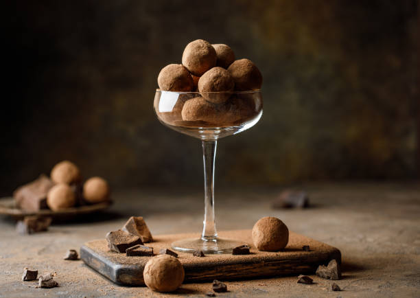 istock Homemade chocolate truffles with cocoa powder. 1369786624