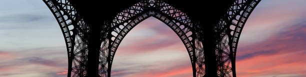 eiffel tower (contour) in paris, france (against the background of a beautiful sky) - eiffel tower paris france france tower imagens e fotografias de stock
