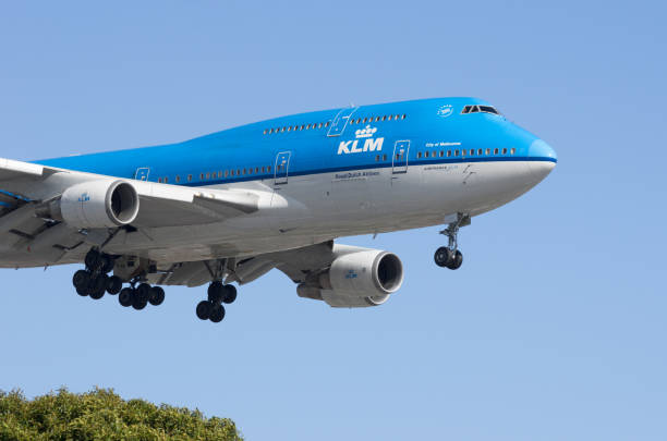 stadt melbourne klm boeing 747-406 - boeing 747 stock-fotos und bilder