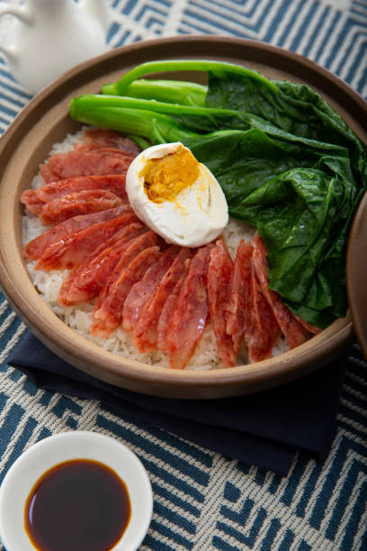 istock Chinese claypot rice 1369861587