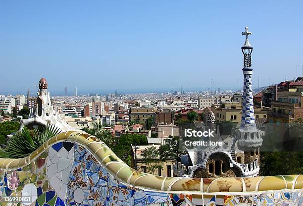 Barcelona Vista Panorâmica - Fotografias de stock e mais imagens de Admirar a Vista - Admirar a Vista, Antonio Gaudi, Barcelona - Espanha