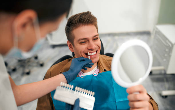 dentistry - blanqueamiento dental fotografías e imágenes de stock