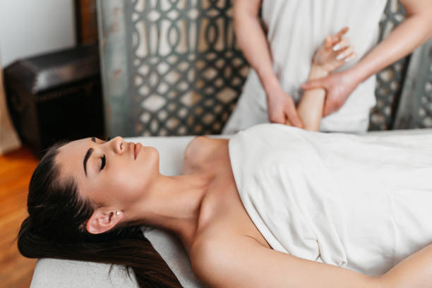 istock Professional traditional relaxation massage treatment 1369974155