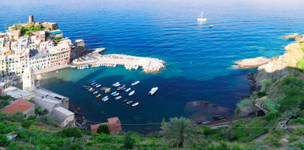 istock Cinque Terre, Italy 1369997095