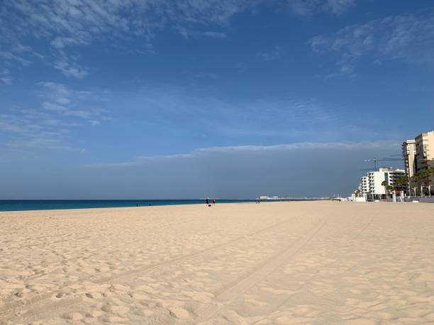 istock Playa Victoria Cadiz 1370106086