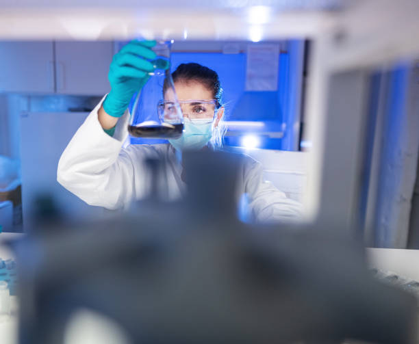 istock Genetic molecular laboratory: DNA research to isolate virus variants 1370113964
