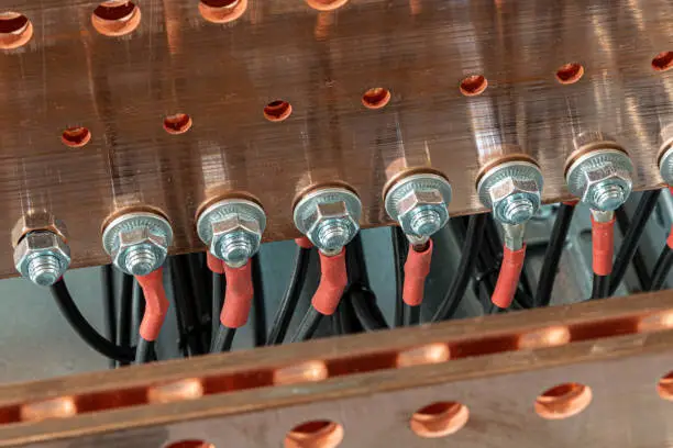 The wiring of electrical wires in copper bars