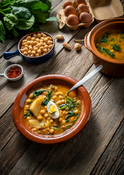 istock Potaje de garbanzos, chickpea stew spanish recipe vegetarian with spinach 1370149419