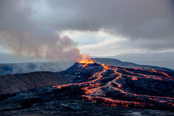 istock 2021 08 19 Fagradalsfjall volcano and lava 30 1370153005