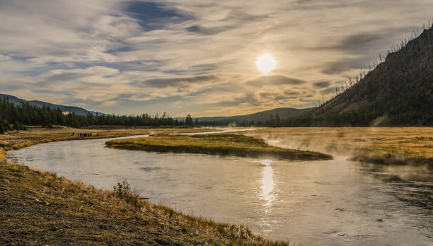 istock Fluss Madison River im Yellowstone Nationalpark 1370173786