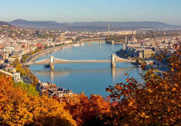 istock Chain bridge over Danube river in autumn, Budapest, Hungary 1370191002