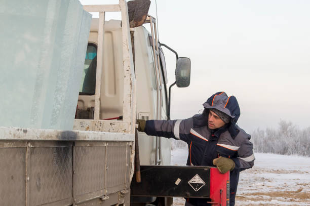 istock The driver of the hydraulic manipulator in the workplace 1370214620