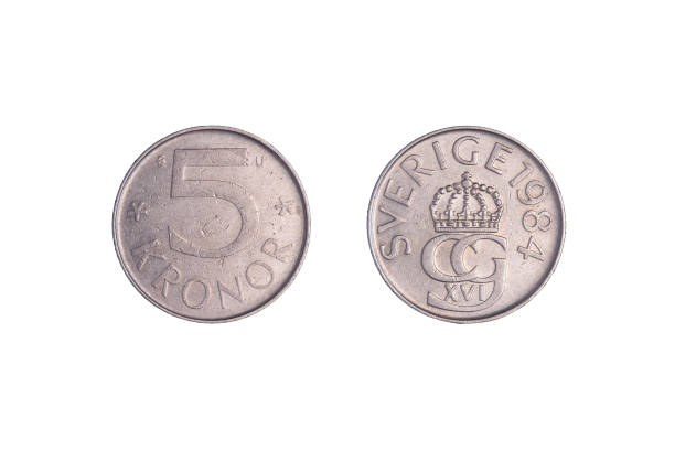 istock coin 5 swedish Kronor isolated on white background 1370248763