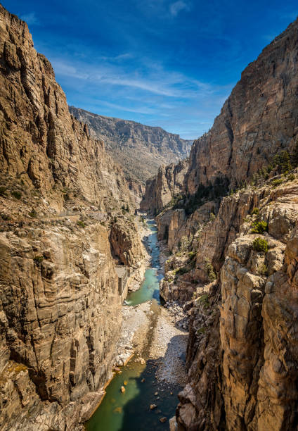 kanion rzeki shoshone za tamą buffalo bill - shoshone river zdjęcia i obrazy z banku zdjęć