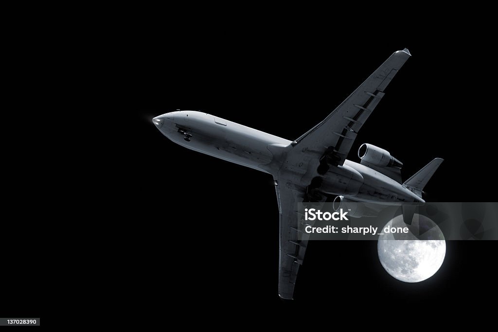 XL Jato corporativo Avião pousando à noite - Foto de stock de Abaixo royalty-free