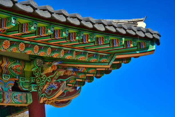 istock A Korean traditional roof 1370302271