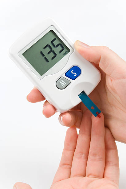 혈당 테스트 - diabetes high up blood sugar test glucose 뉴스 사진 이미지