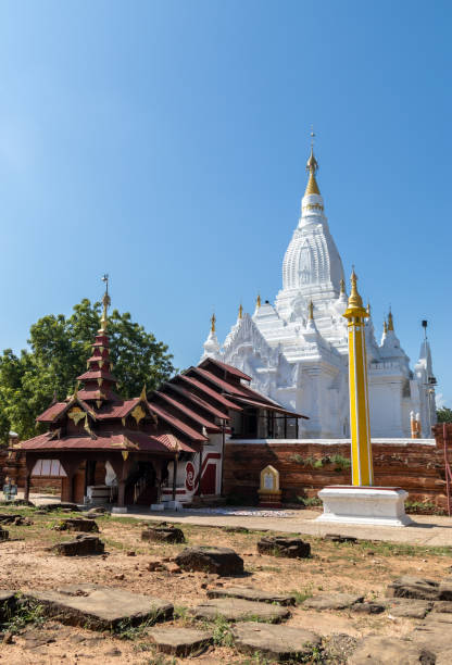istock Lemyethna temple at Bagan 1370356387