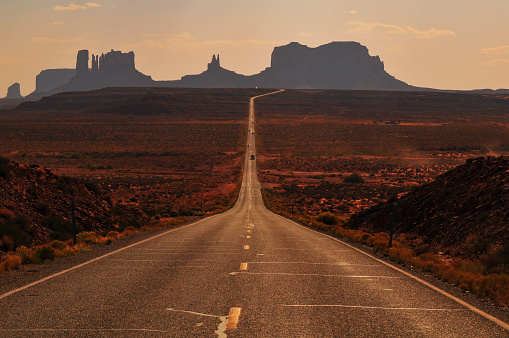 Classic view from US Route 163 towards the buttes and mesas of the Monument Valley Navajo Tribal Park, Utah-Arizona border, USA