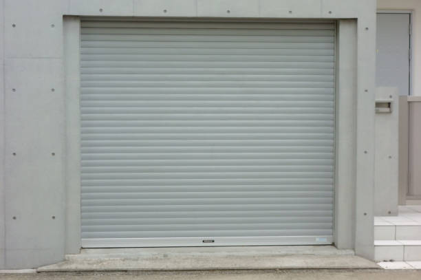 istock Gray simple and simple, garage auto 1370394383