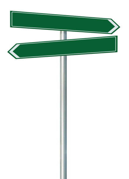 wskaźnik kierunku trasy w prawo i w lewo w ten sposób znak drogowy, zielone izolowane oznakowanie odległości przydrożnej, oprawione puste miejsce na kopiowanie, biała ramka strzałki drogowej, szary słupek - road sign street sign road intersection stock illustrations
