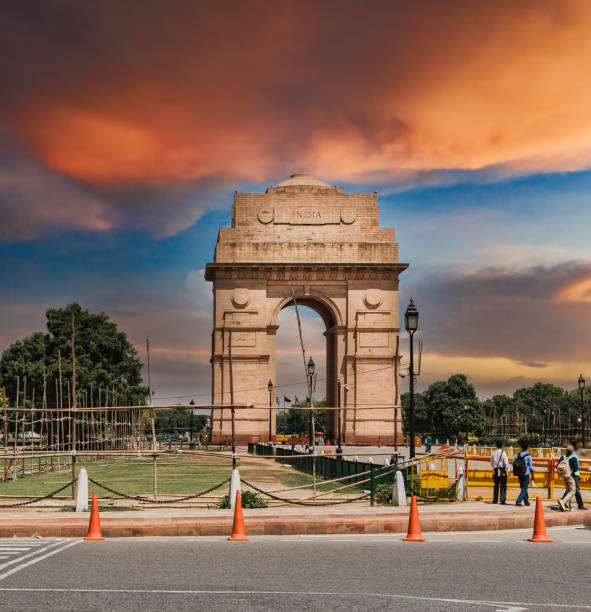 istock Peaceful Sunset At the India Gate In New Delhi 1370412740