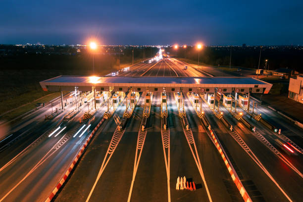 istock automatic point of payment on a toll road. turnpike 1370418712