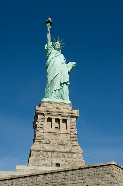 istock Statue of liberty 137042243
