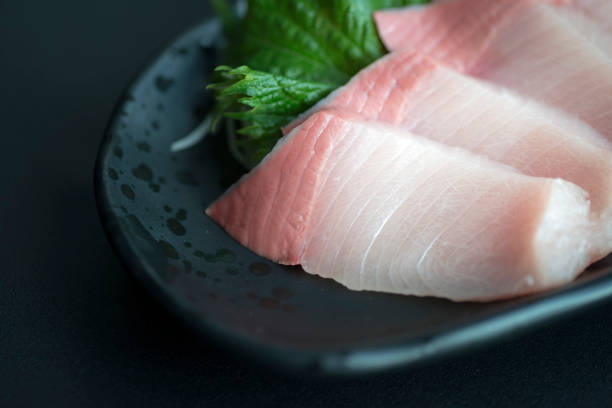 sashimi de cauda amarela fresca - sashimi - fotografias e filmes do acervo