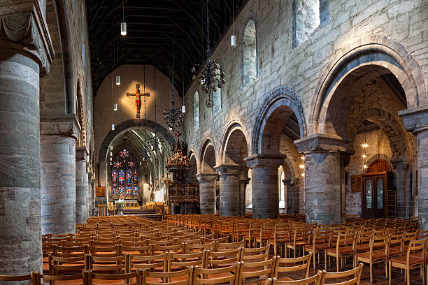 interior da catedral de stavanger - cathedral gothic style indoors church - fotografias e filmes do acervo